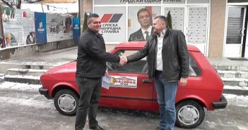 Уручена донација члана ГрО СНС Крушевац председнику Савета за социјална питања ГрО СНС Врање