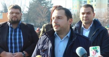 Васиљевић: Грађани мирним протестом послали поруку да не желе насиље, већ рад и резултате
