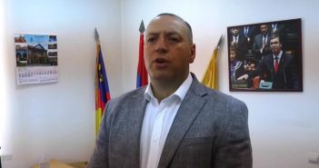 Сентић: Напади на полицију и уништавање државне имовине неће бити толерисани