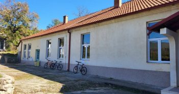 Замењен део спољне столарије на згради Основне школе „Kраљ Петар Први Ослободилац“ у Kорбевцу