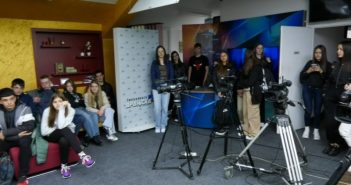 Ученици врањске Гимназије у посети ТВ Врањска плус