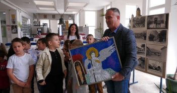 „Све боје људскости“: Уметност ученика Вукове школе као подршка деци ШОСО „Вуле Антић“