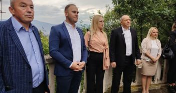 „Будилица“ означила почетак Дана каранфила у Врањској Бањи