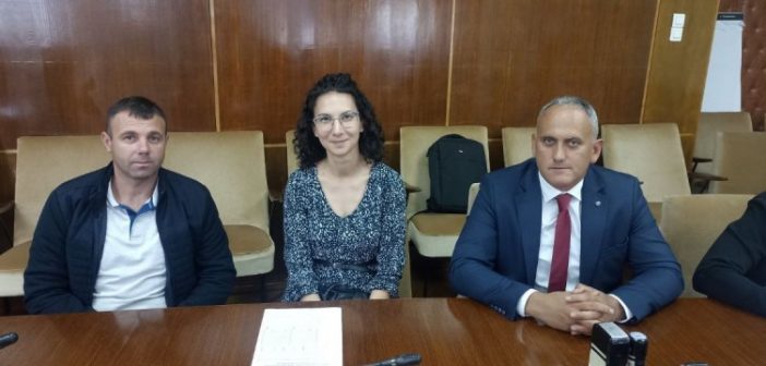 Млади пар из Врања добио средства за куповину сеоске куће са окућницом у Доњем Нерадовцу