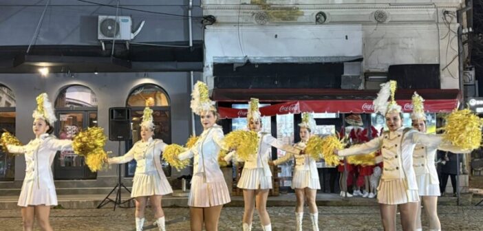 Мажореткиње одушевиле малишане на шеталишту у Врању