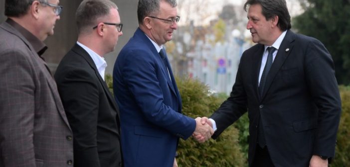 Министар Гашић обишао Холдинг компанију ,,Јумко“ у Врању