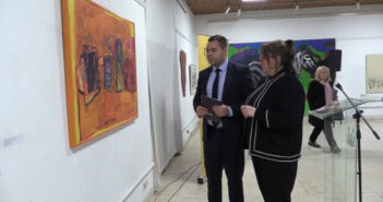 Отворена изложба ,,Награђена дела уметника учесника Новогодишњег салона и Бијенала уметника Врања од 1996. до 2023. године“