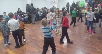 Месна заједница „Оџинка“ организовала поделу новогодишњих пакетића