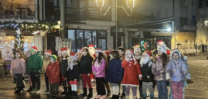 Богат културно – уметнички програм за најмлађе на манифестацији „Стаза врањског Деда Мраза“