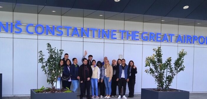 Корисници ,,Маштоленда“ посетили аеродром у Нишу