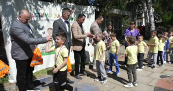 Дабић: У фокусу кампање „Растимо заједно“ и деца и родитељи