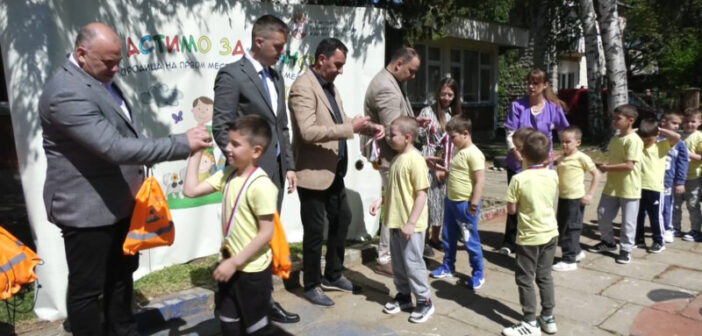 Дабић: У фокусу кампање „Растимо заједно“ и деца и родитељи