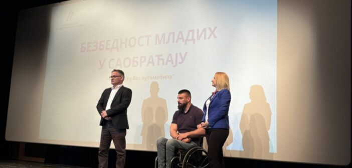 Кампања ,,На матуру без аутомобила“ окупила велики број матураната у Врању