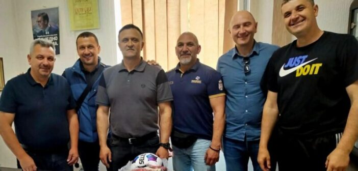 Нове лопте за ученике ОШ ,,Бора Станковић“ у Тибужду