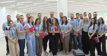 Милица Николић из Врања са младима из Србије прошла обуку у кинеској компанији