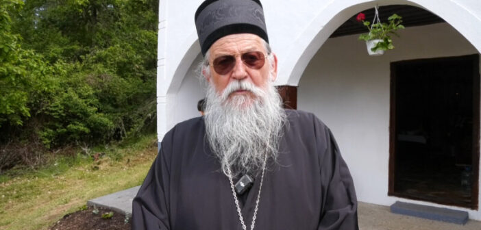Пакете са основним животним намирницама Епархије врањске добија више од 200 породица