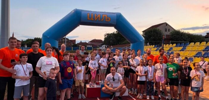 Трка за најмлађе и Пузијада окупиле велики број деце