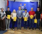 Градоначелник др Миленковић уручио уговоре грађанима за реализацију мера енергетске санације