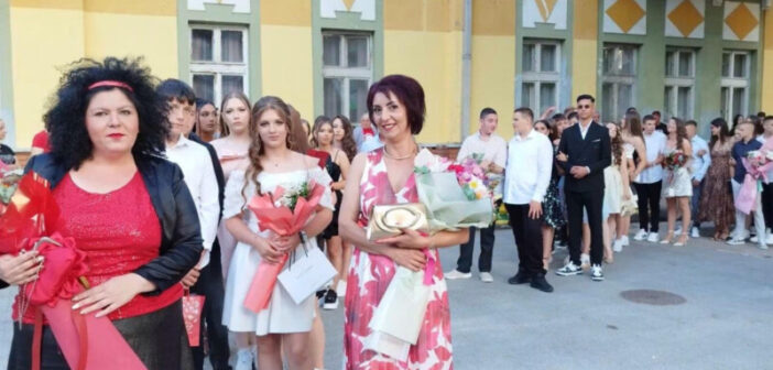 Матурско вече ОШ „Предраг Девеџић“ у Врањској Бањи – младост, лепота и елеганција на једном месту