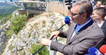 Вучић: Видиковац на Каблару је чудесан, позивам све грађане Србије да га посете