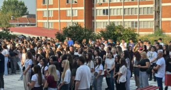 Почела нова школска година у Економско-трговинској школи у Врању