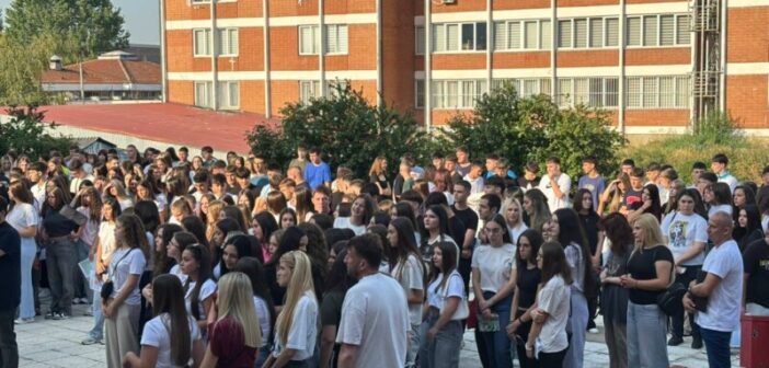 Почела нова школска година у Економско-трговинској школи у Врању