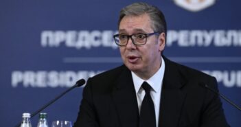 Председник Србије Александар Вучић поднео оставку – до краја децембра председнички избори