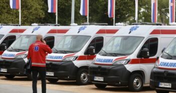 Врање и Владичин Хан добили нова санитетска возила