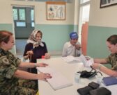Помоћ војних лекара мештанима села Белишево код Владичиног Хана