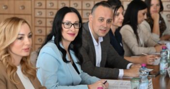 Одобрено 100 решења мајкама за куповину прве некретнине по основу рођења детета