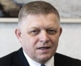 СНС: Захваљујемо премијеру Фицу на великој жељи да буде са нама